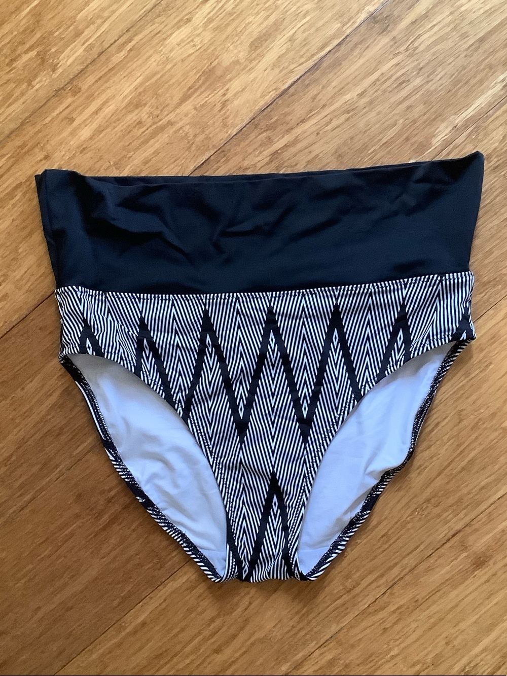Fantasie Black & White High-Waist Chevron Swim Bottoms